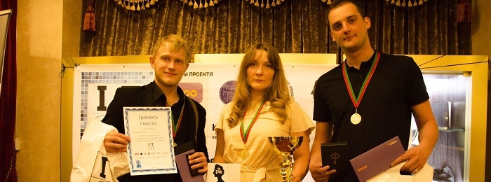 В коллекцию кубков ISsoft прибыло: наши взяли золото на покерном турнире!